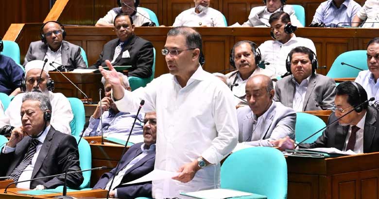 বিশেষ দেশকে সুবিধা দিতে দেশের চিকিৎসা ব্যবস্থা ধ্বংস করেছিল স্বৈরাচারী সরকার: প্রধানমন্ত্রী